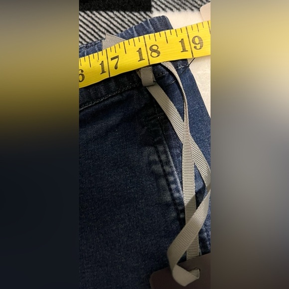 NYDJ NEW Women’s size 16 pull up Medium Wash Jeans with Lift & Tuck Technology - Picture 11 of 11